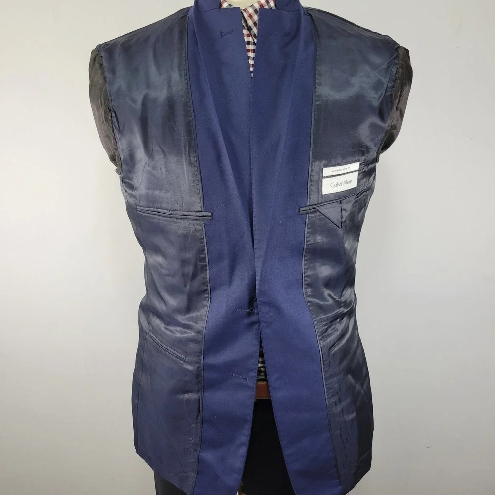 Calvin Klein Men's Sport Coat Blazer Two Button Blue Wool Extreme Slim Fit 40L